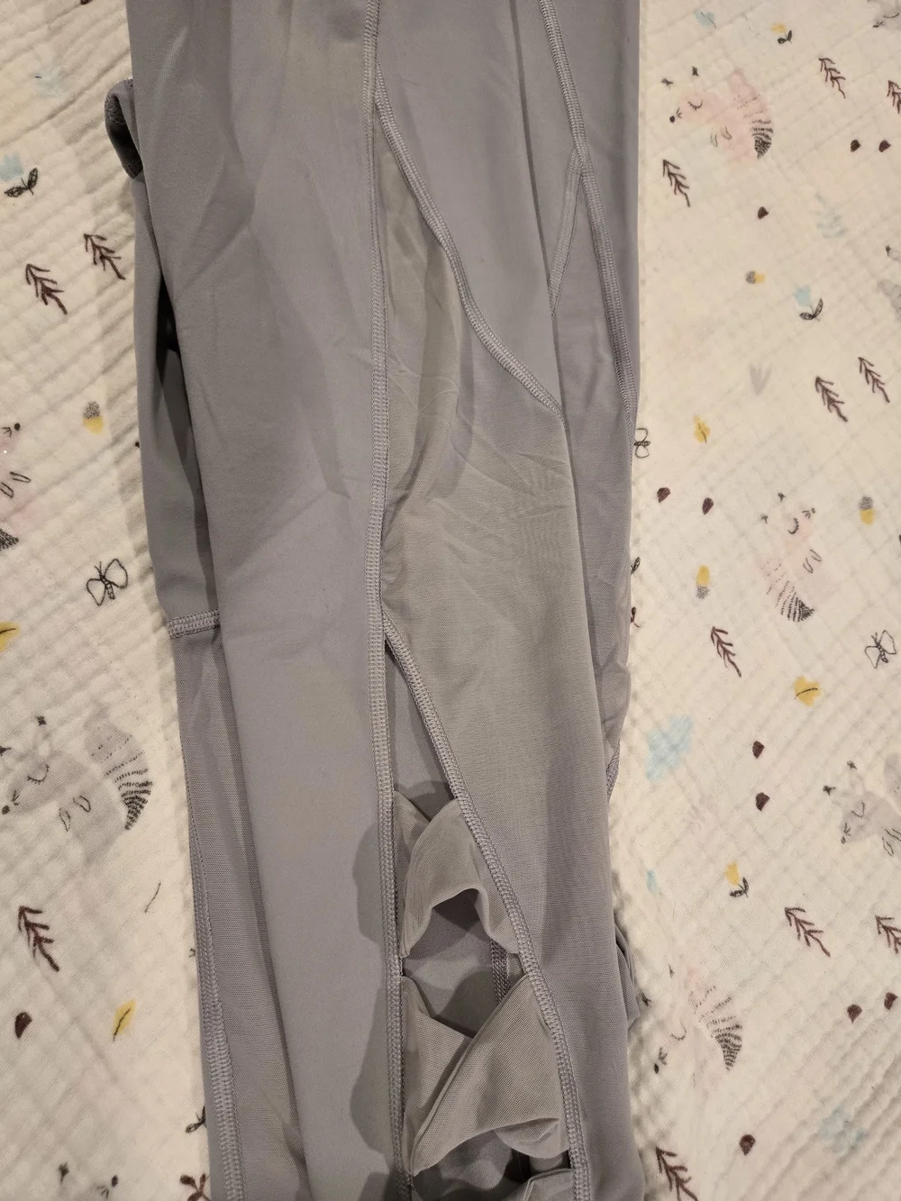 *Victoria's Secret Sport* Knockout Light Gray Leggings with Cutout Leg Detail